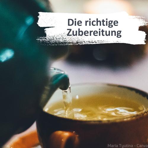 Eine Teetasse mit frisch aufgebrühtem Tee