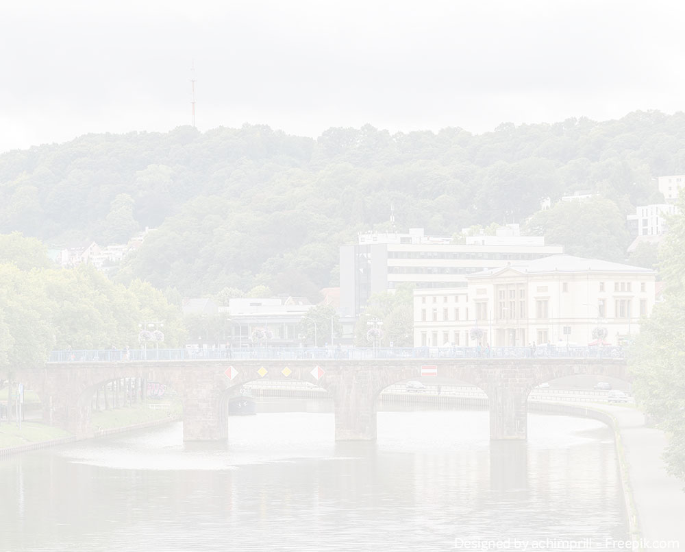 Brücke über Fluss in Saarbrücken